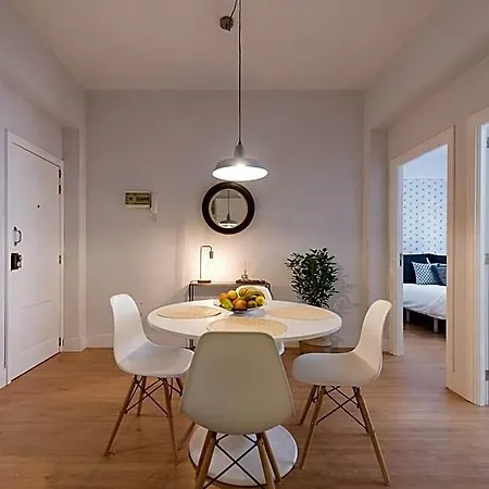 'komfy' Apt. - Pleasant And Restful
