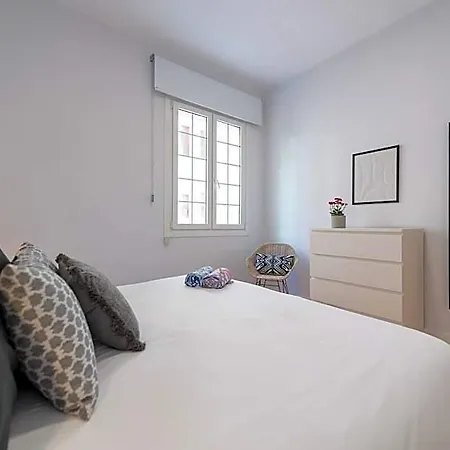 'komfy' Apt. - Pleasant And Restful *